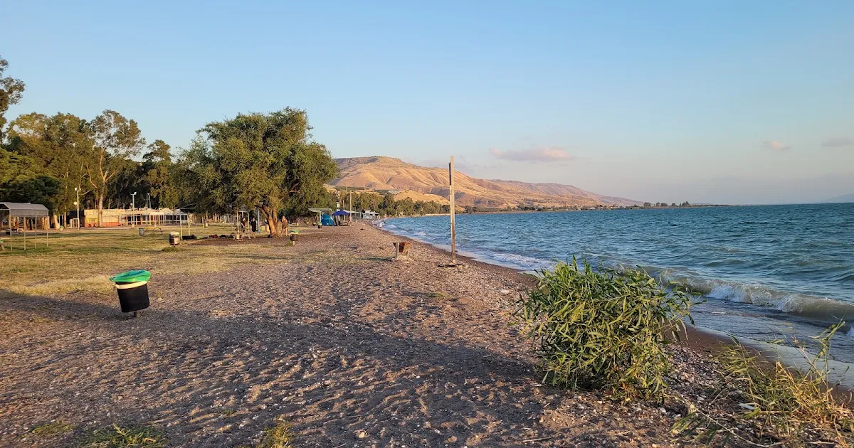 Dugit Beach photo 1