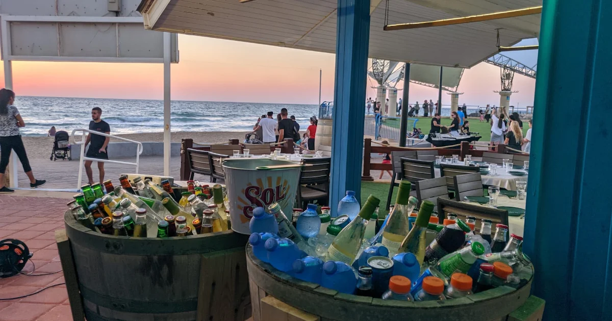 מול הים נהריה - מסעדת דגים ובשרים photo 1