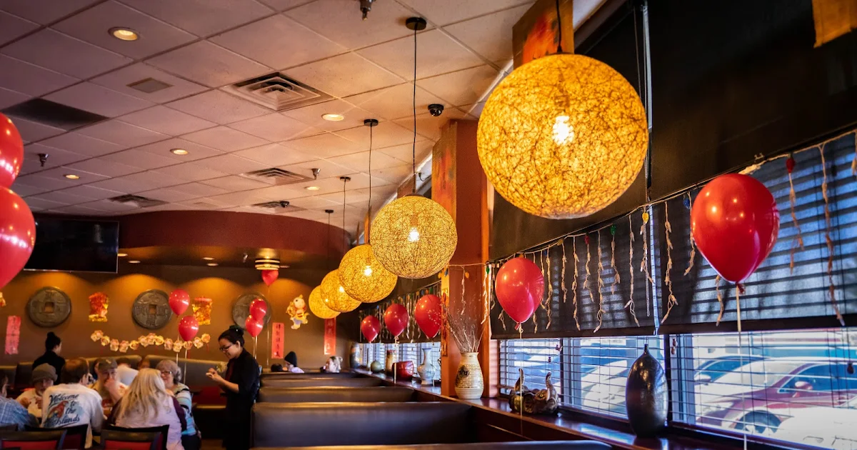 United Chinese Restaurant + Sushi photo 1