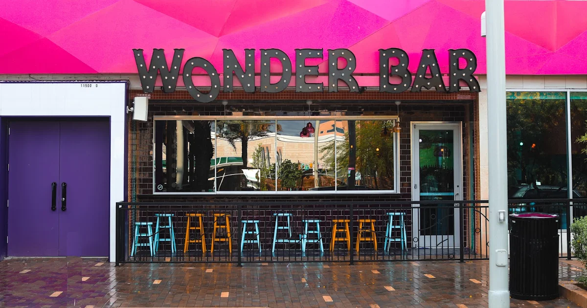 Wonder Bar photo 1