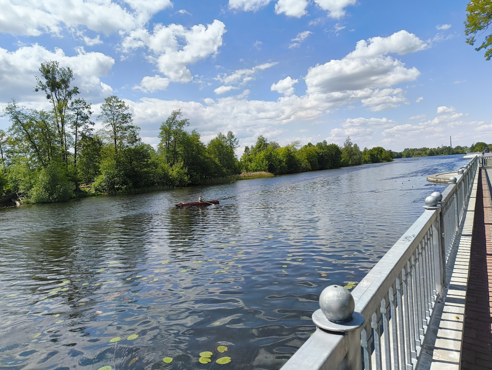 Naberezhnaya Frantsiska Skoriny photo 3