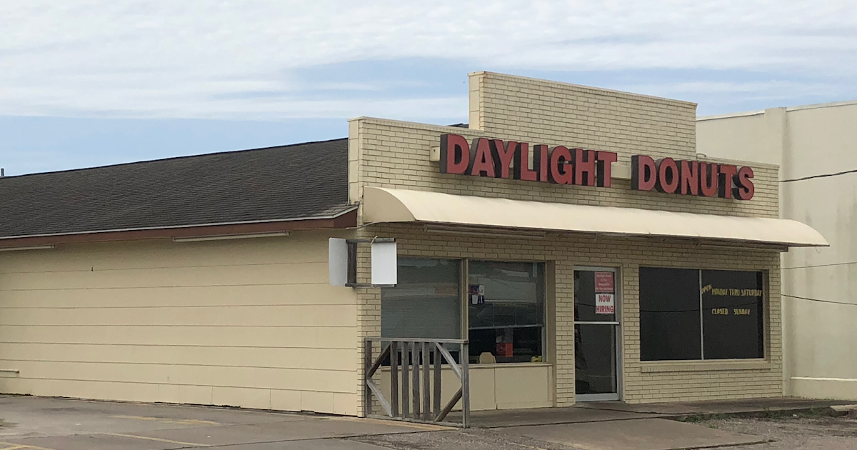 Daylight Donuts photo 1