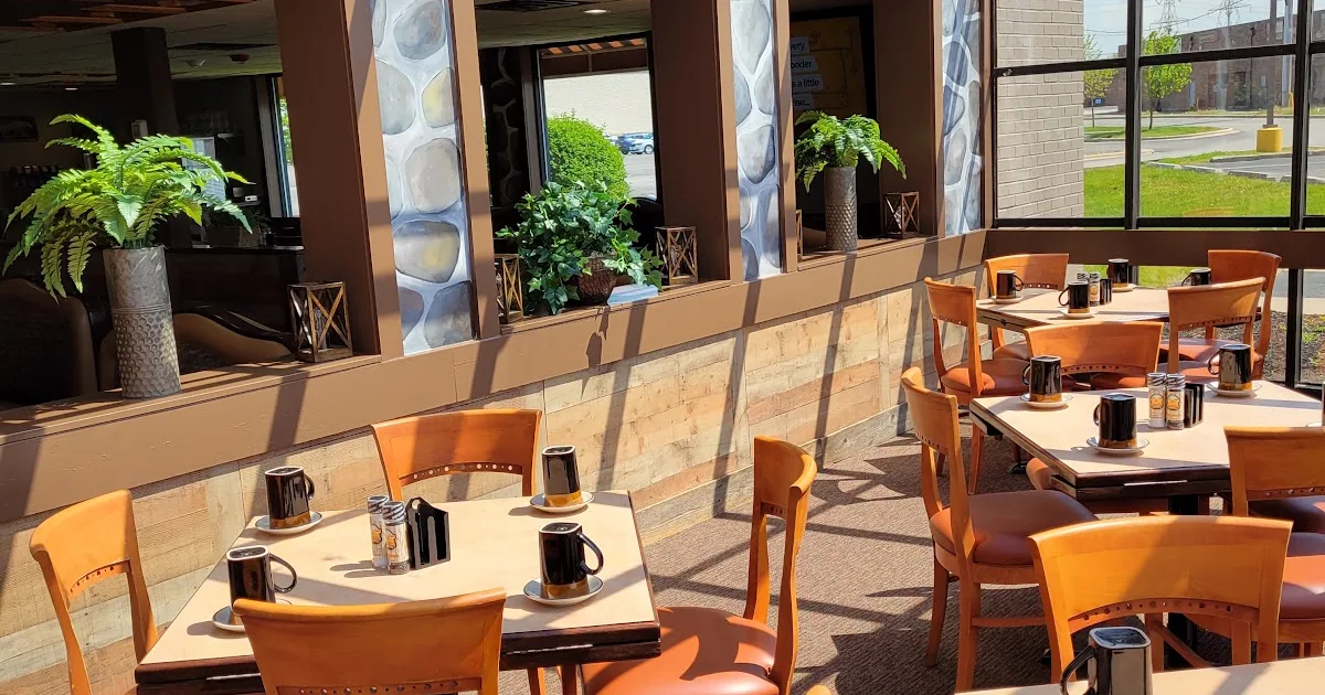 Golden Bear Pancake & Crepery Restaurant photo 1