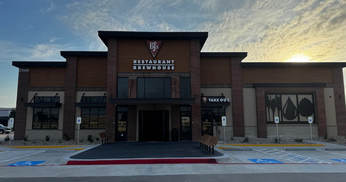 BJ's Restaurant & Brewhouse photo 1