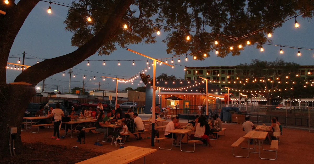 Yard Bar photo 1