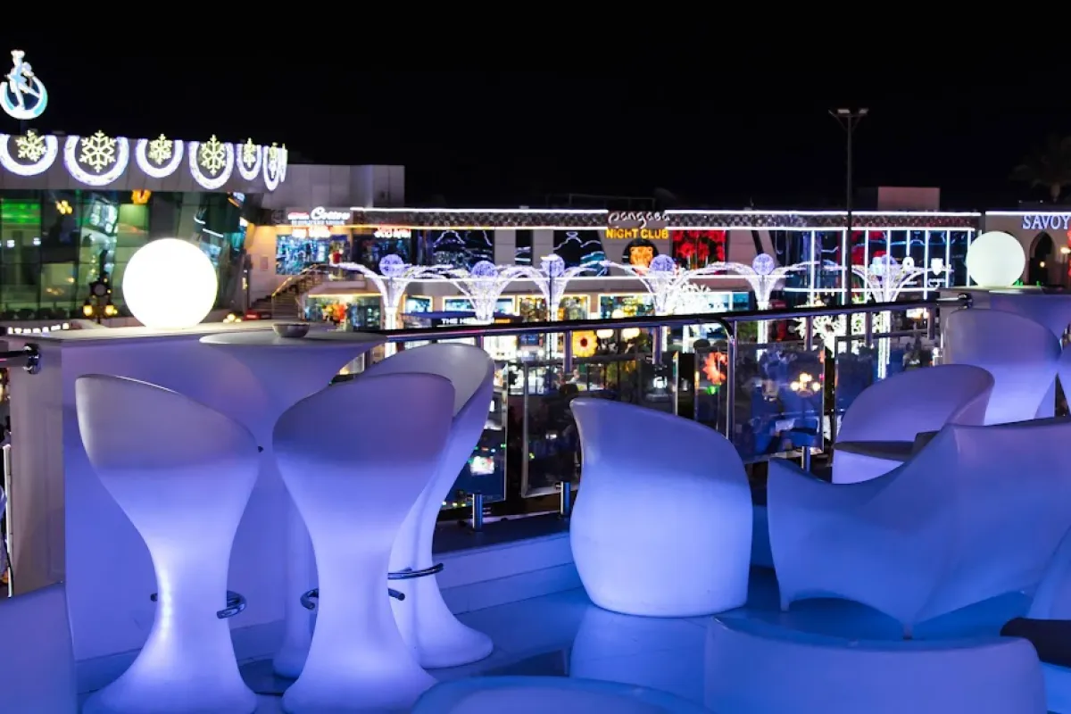 View lounge photo 1