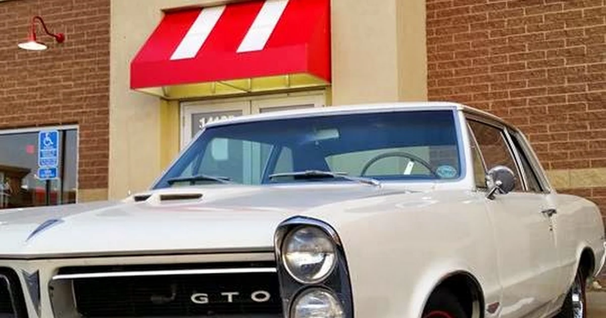 Freddy's Frozen Custard & Steakburgers photo 1