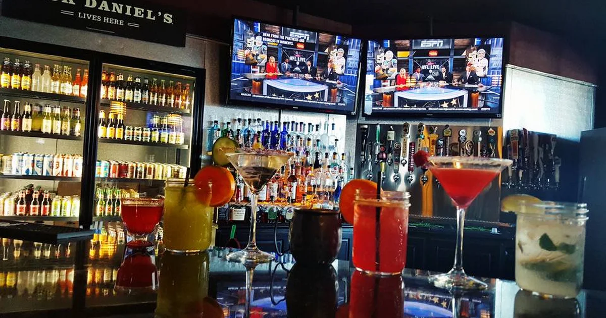 JT'S Sports Bar & Grill photo 1