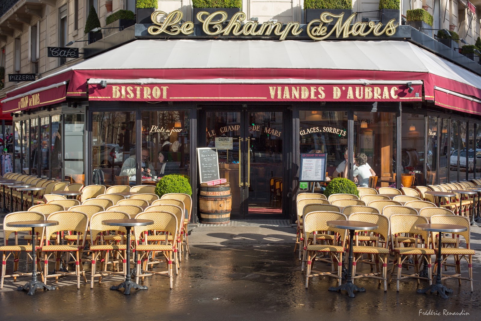 Le Champ de Mars photo 9