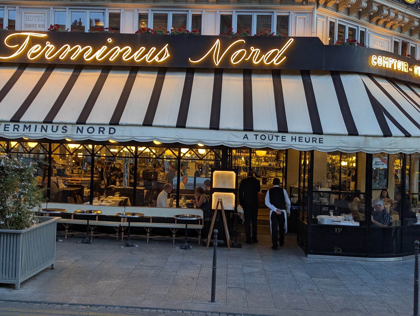 Terminus Nord photo 3