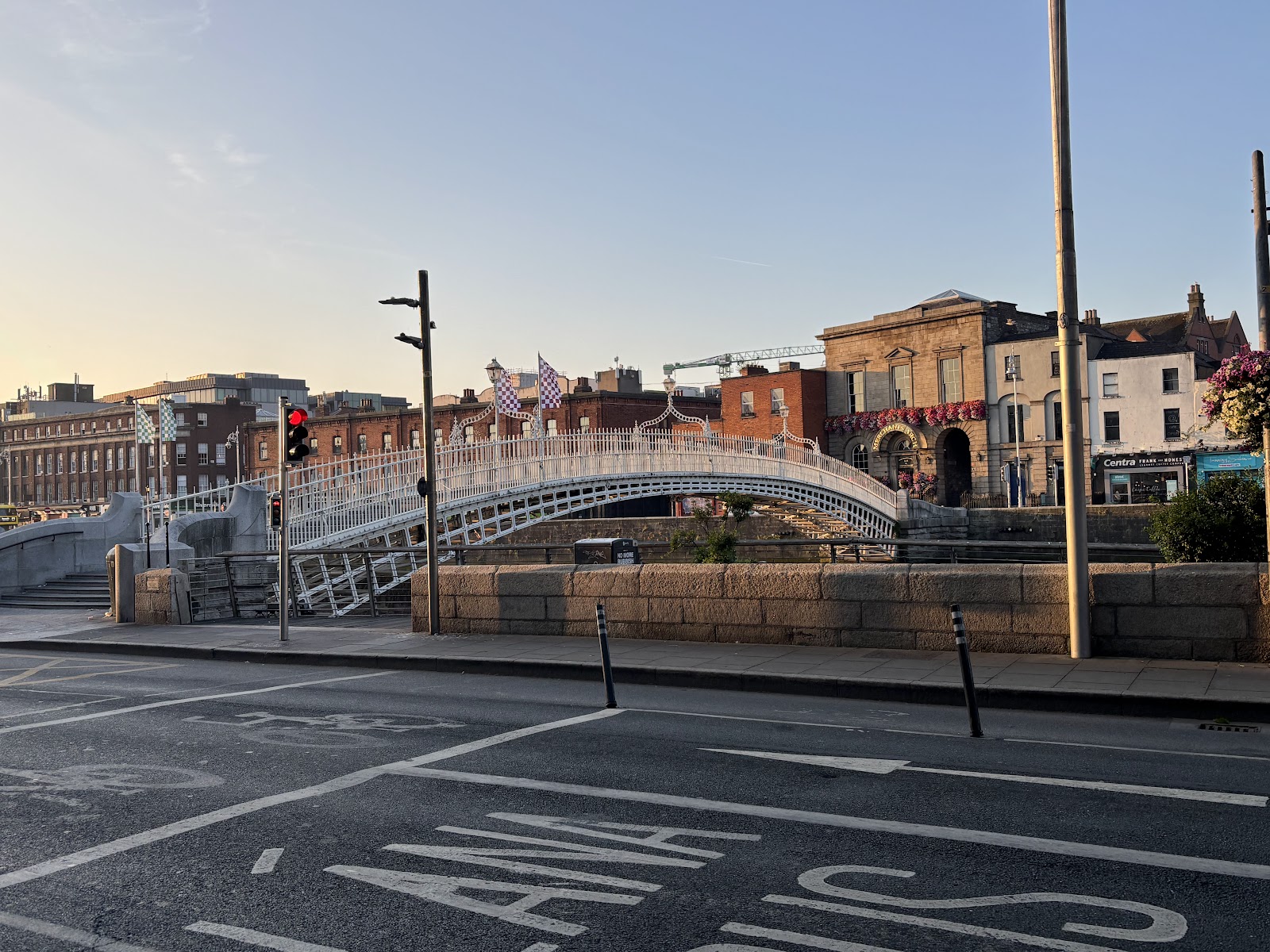 Ha'penny Bridge photo 8