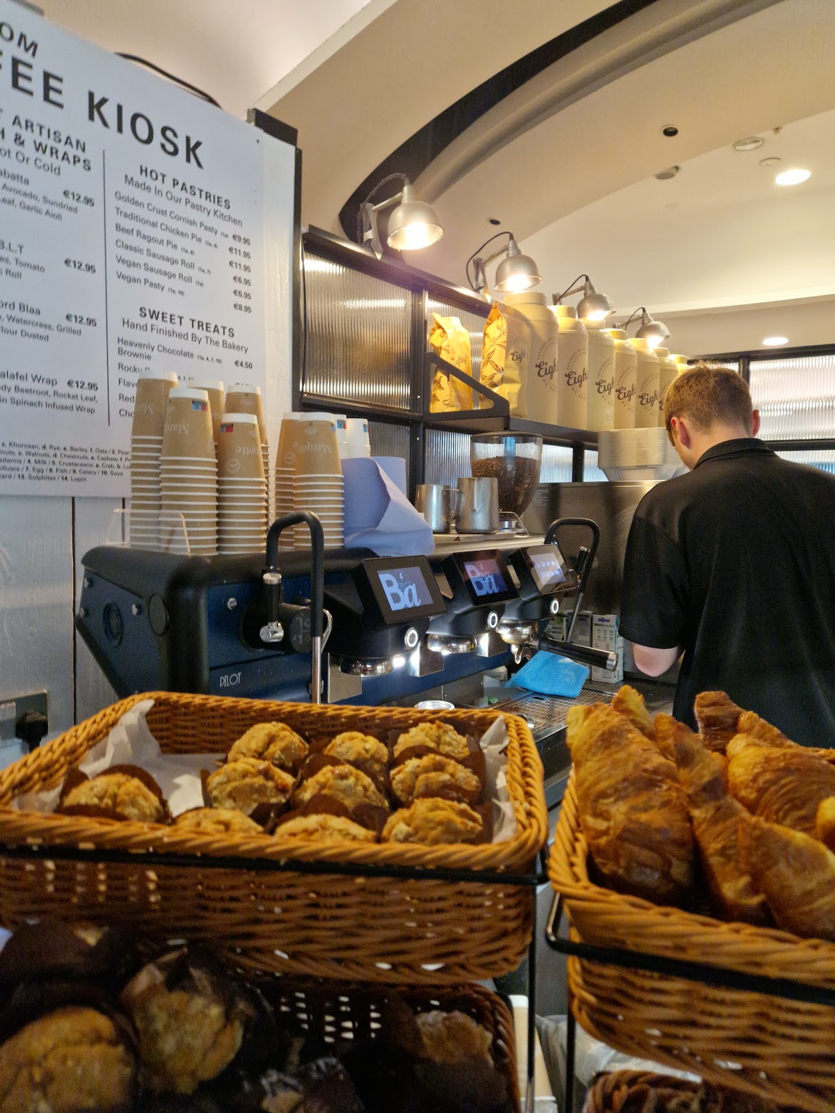 Marqette at Terminal 1 Dublin Airport photo 9