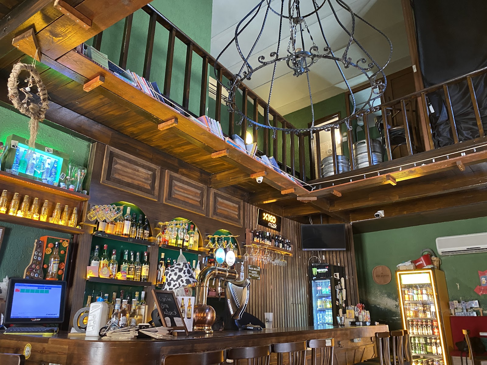 Sheffield Pub photo 8