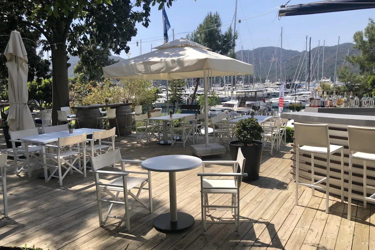 Sailor's Pub & Restaurant photo 1
