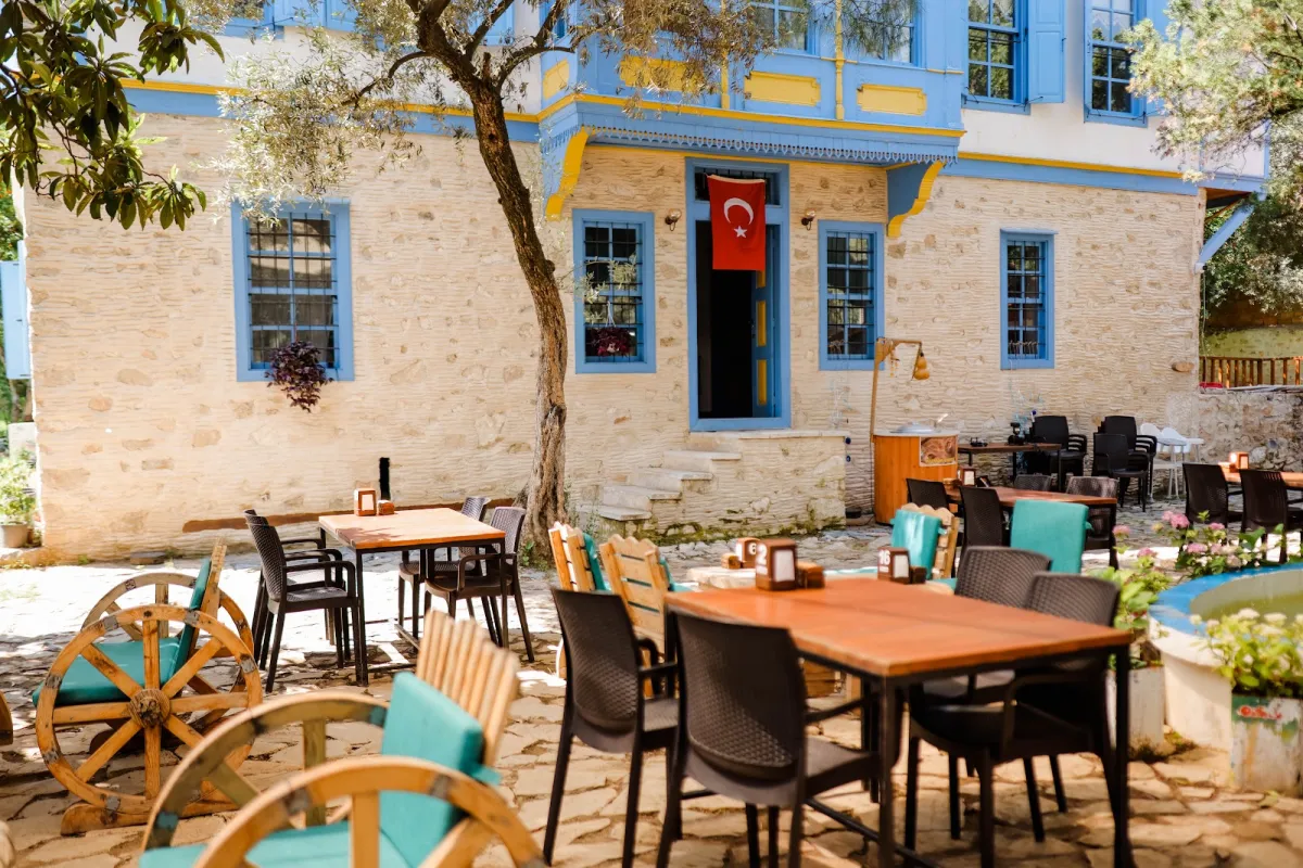 ZAADEM CAFE RESTAURANT photo 1
