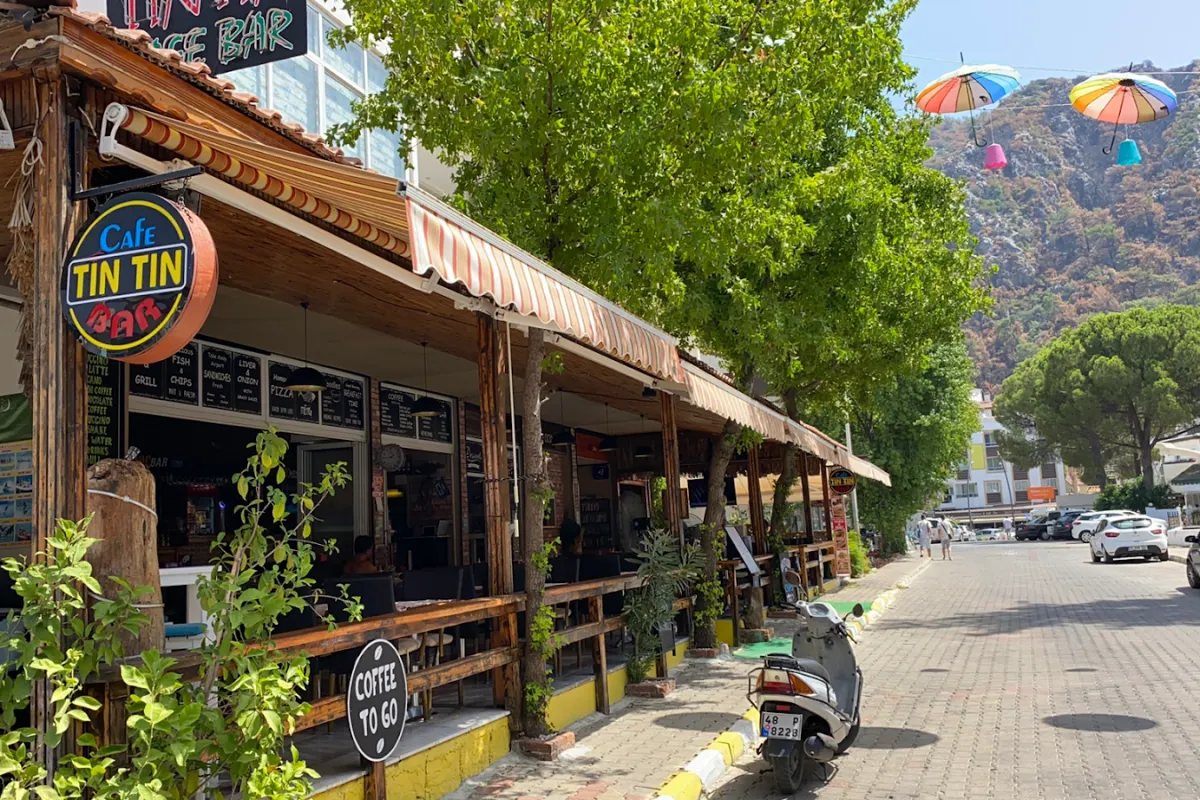 Tin Tin Cafe Bar photo 1