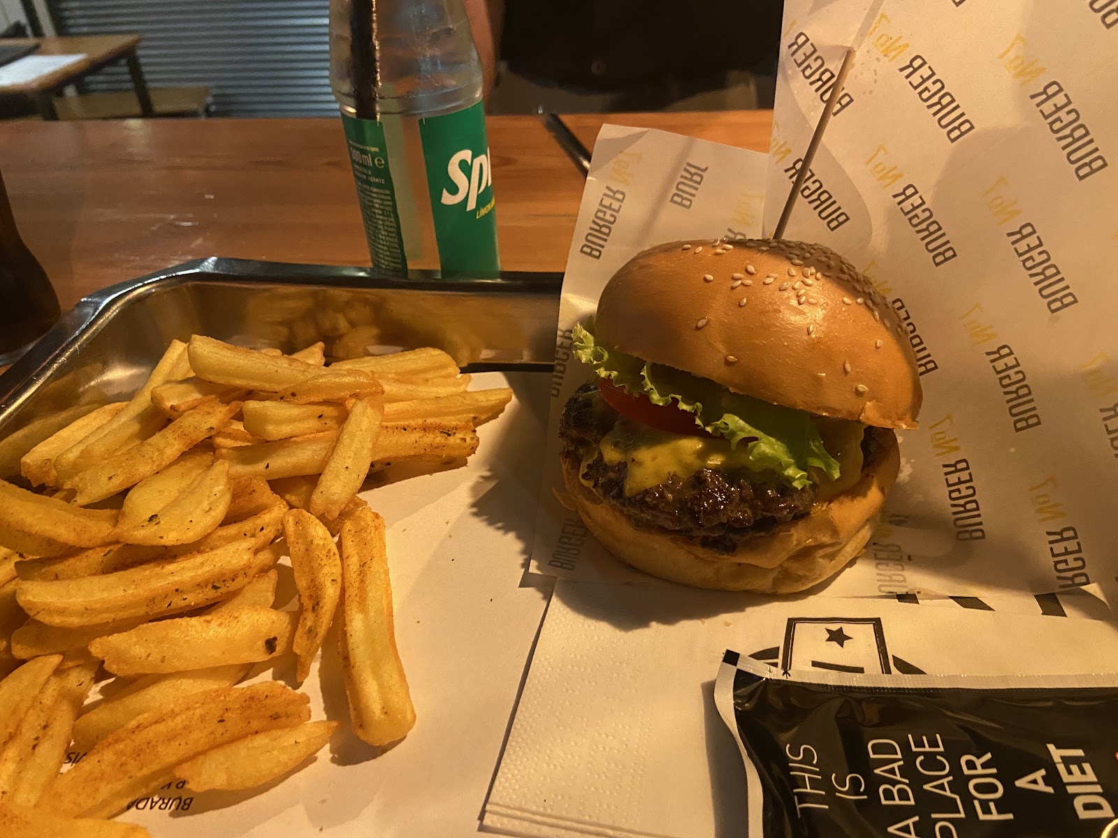 Burger No7 Bostanlı photo 11