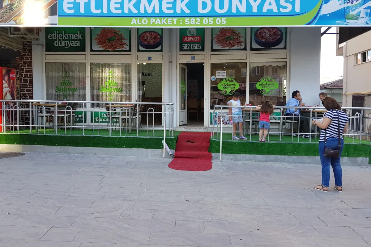 TAŞLI KARDEŞLER ETLİEKMEK DÜNYASI photo 1