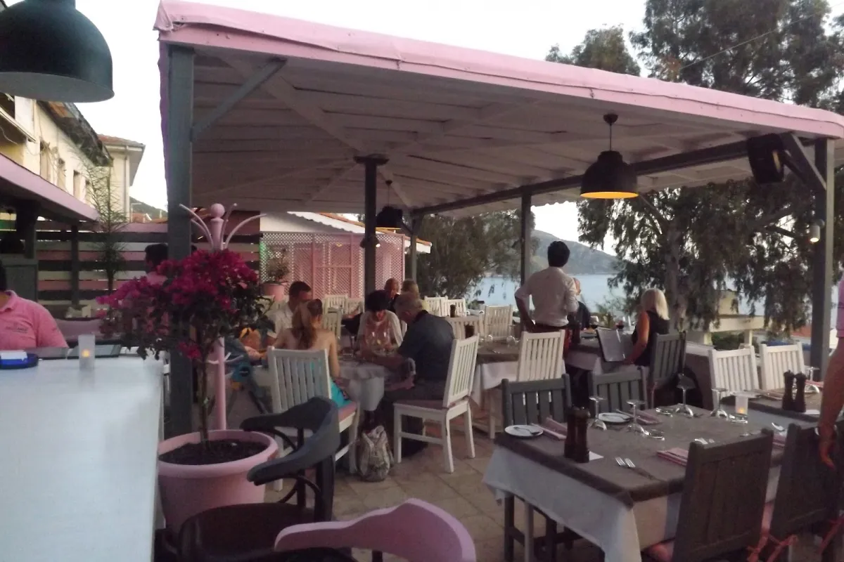Mussakka Restaurant photo 1