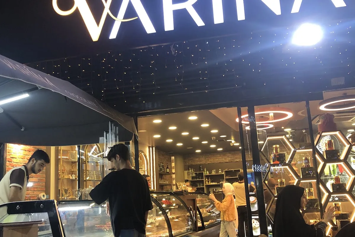 VARINA Chocolate photo 1