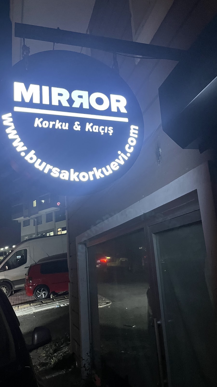 MiRROR KORKU EVİ - 850 M2 OYUN ALANI - TÜRKİYE’NİN İLK MAĞARA KONSEPTLİ OYUNU photo 2