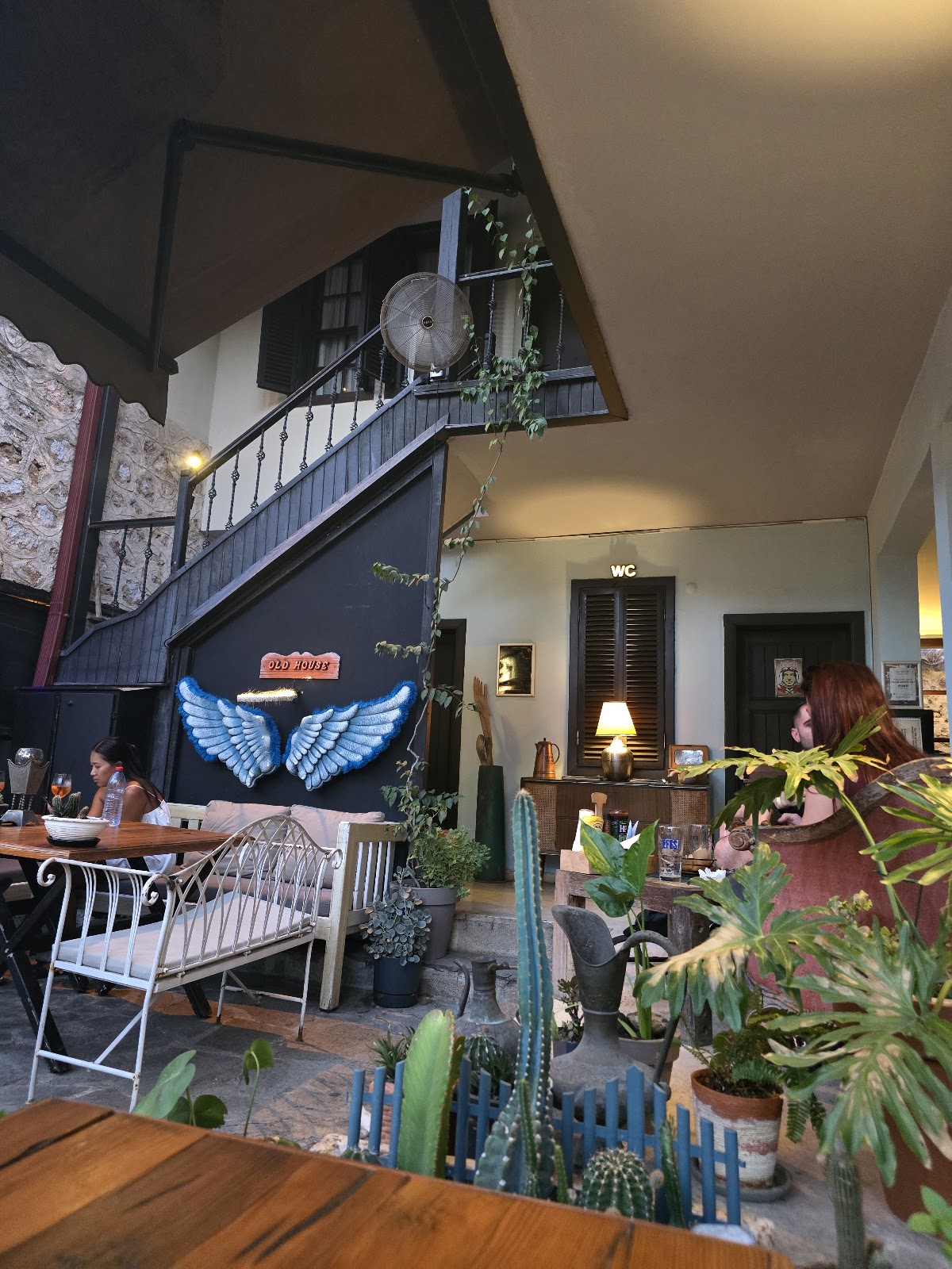 Old House Hostel & Pub photo 6