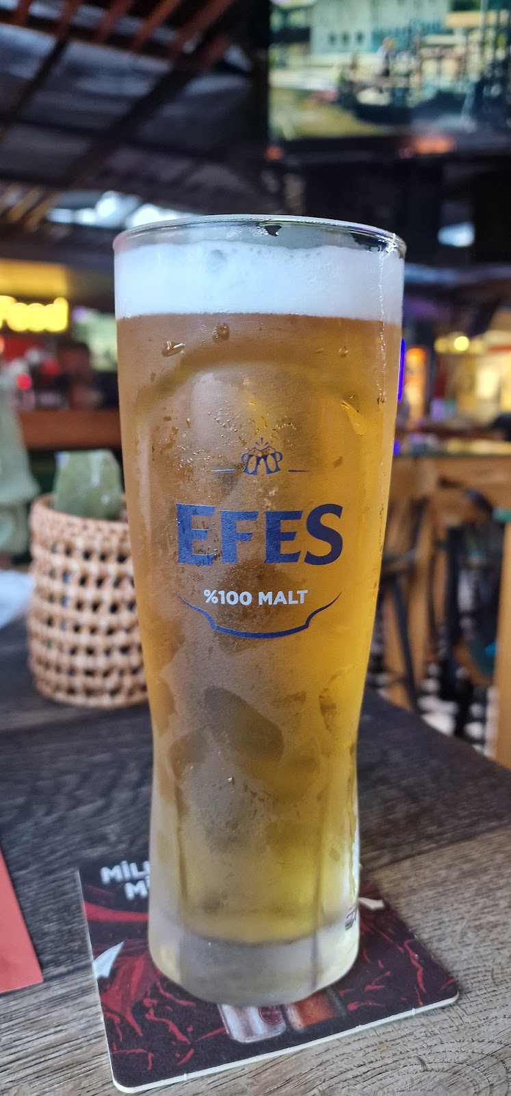 Lucky Sports Pub photo 4