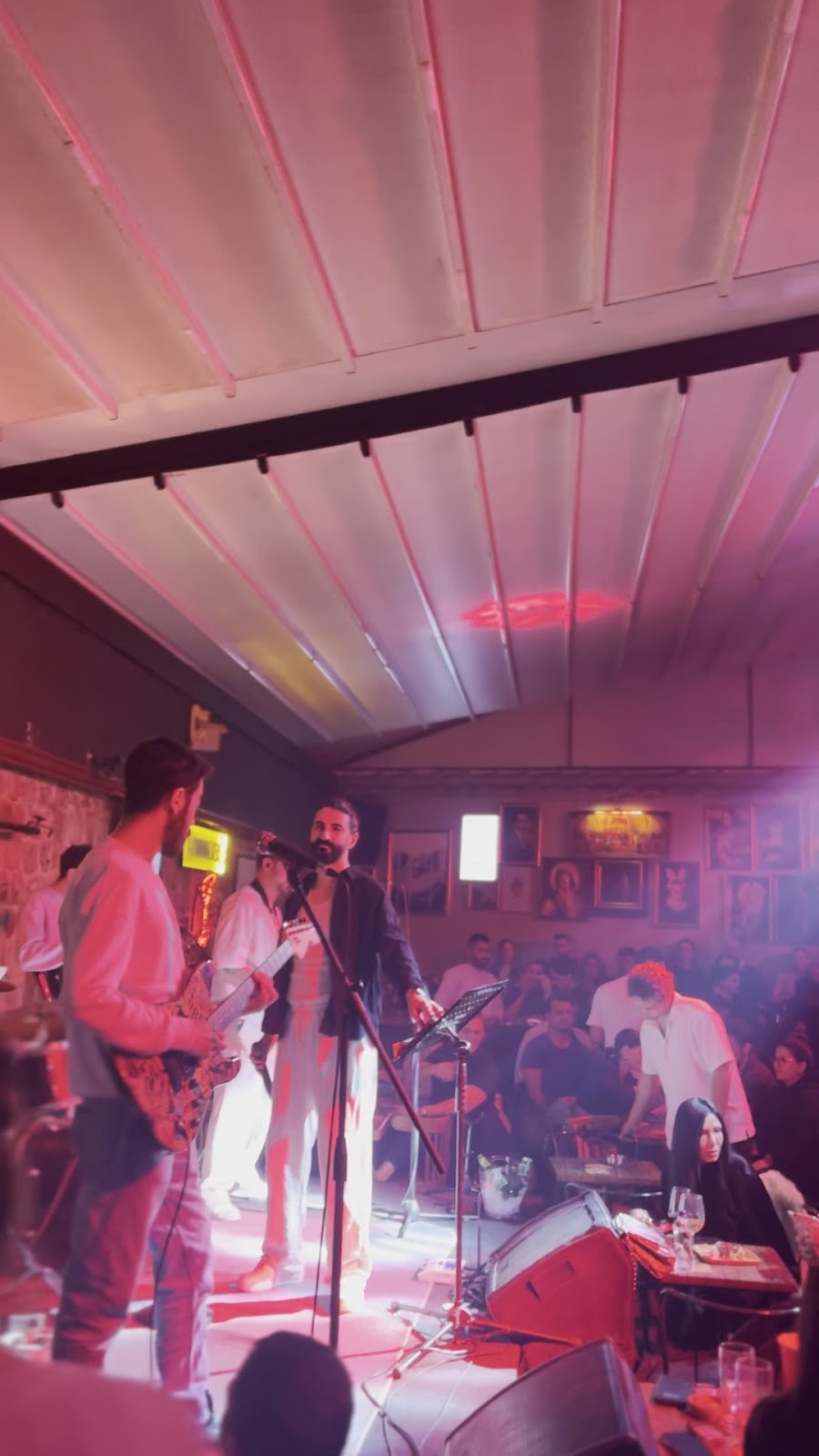 Woody Live photo 2