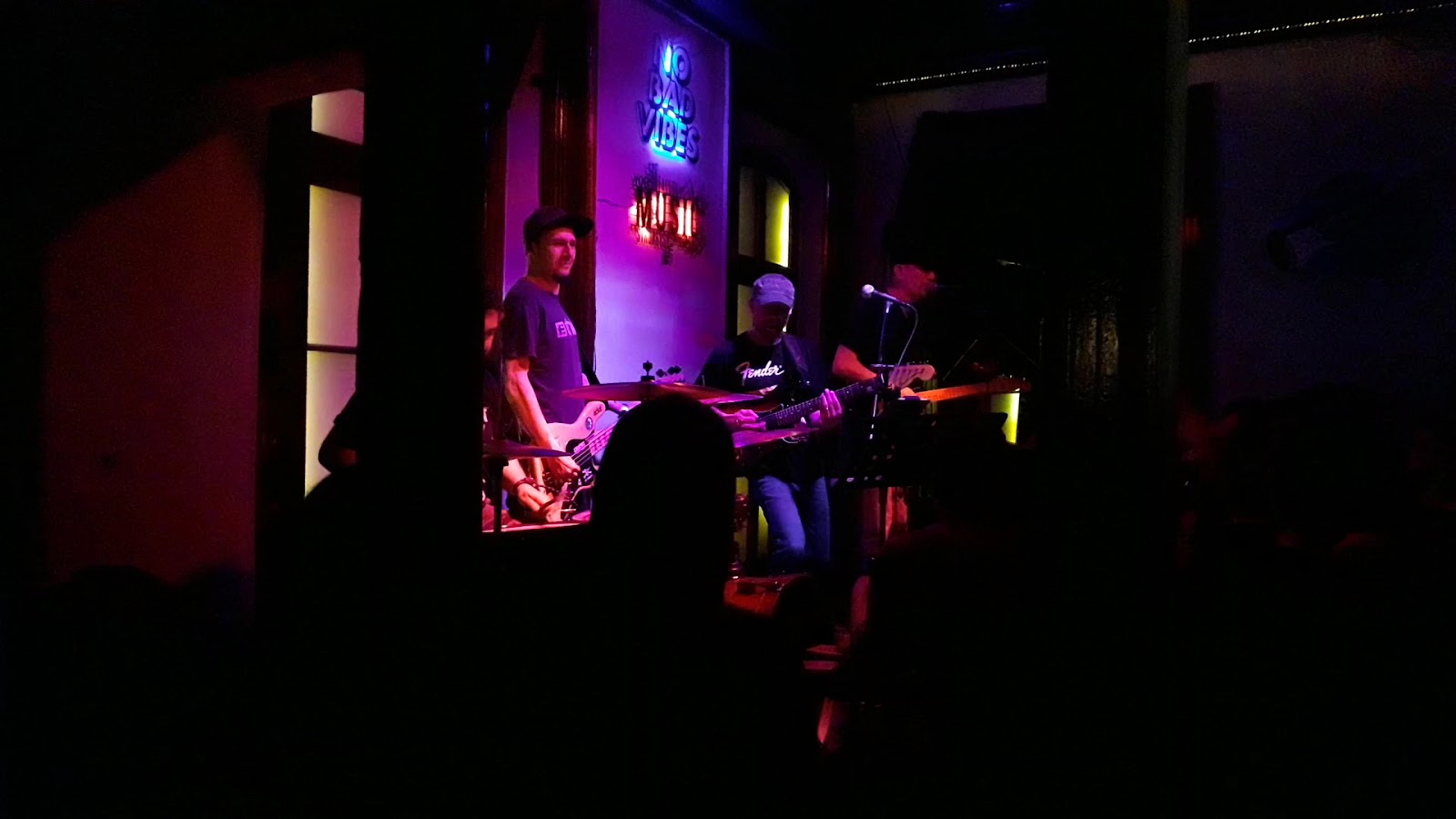 Mavi Bar Alsancak photo 6