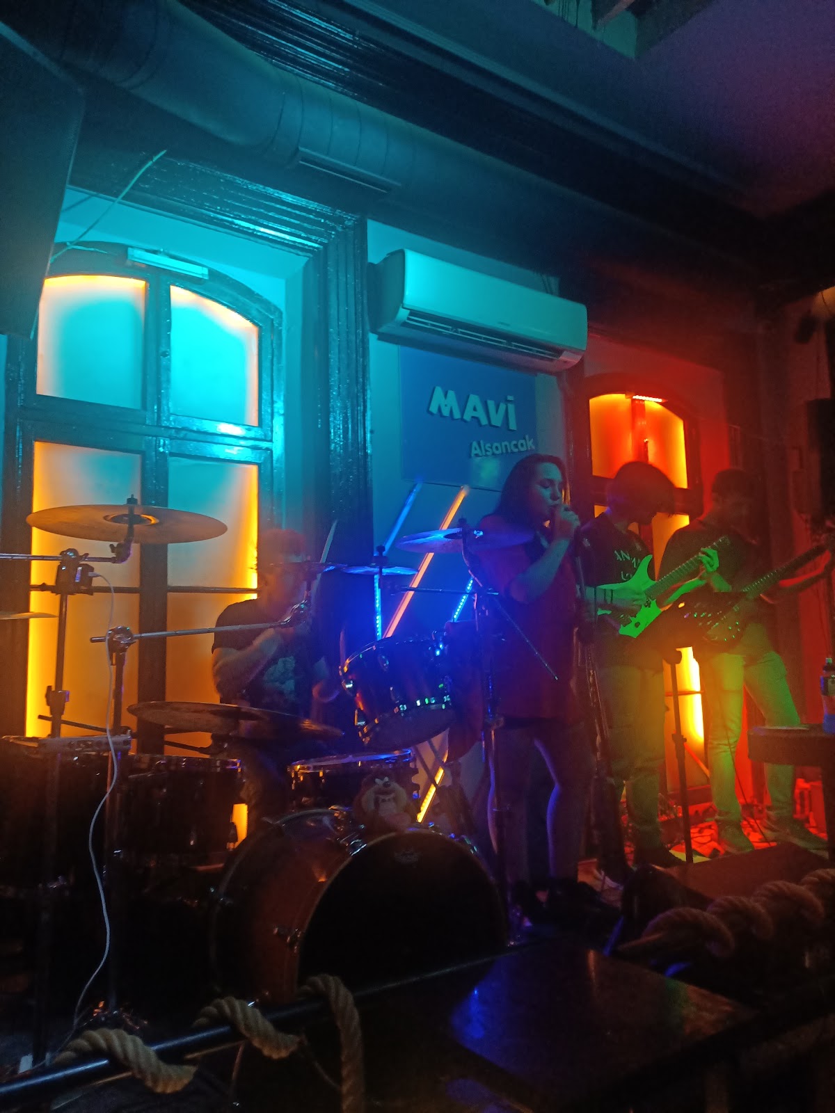 Mavi Bar Alsancak photo 7
