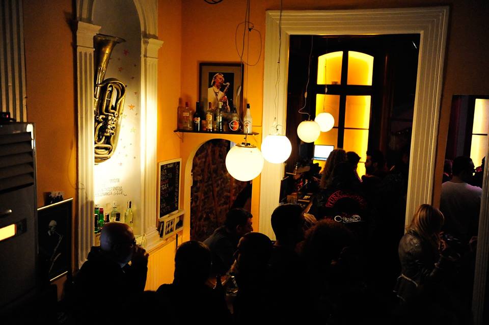 Mavi Bar Alsancak photo 8