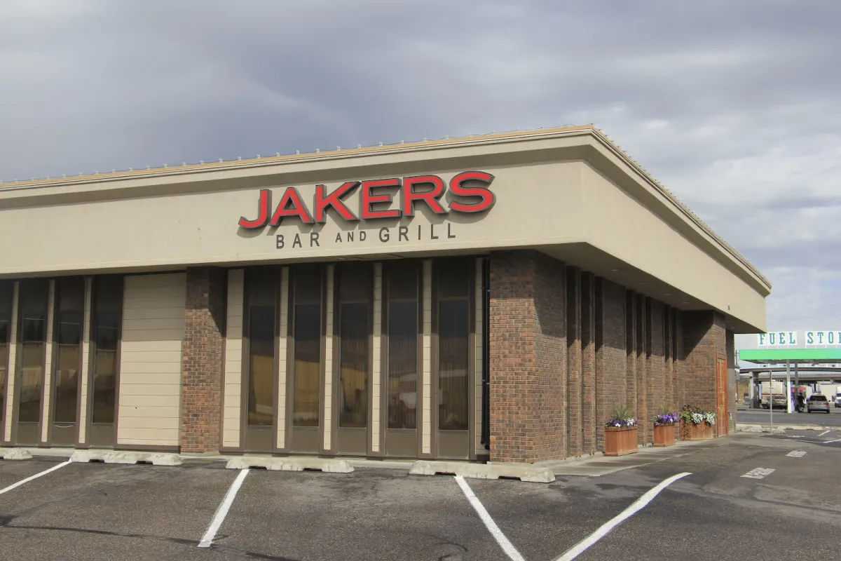 Jakers Bar and Grill photo 1