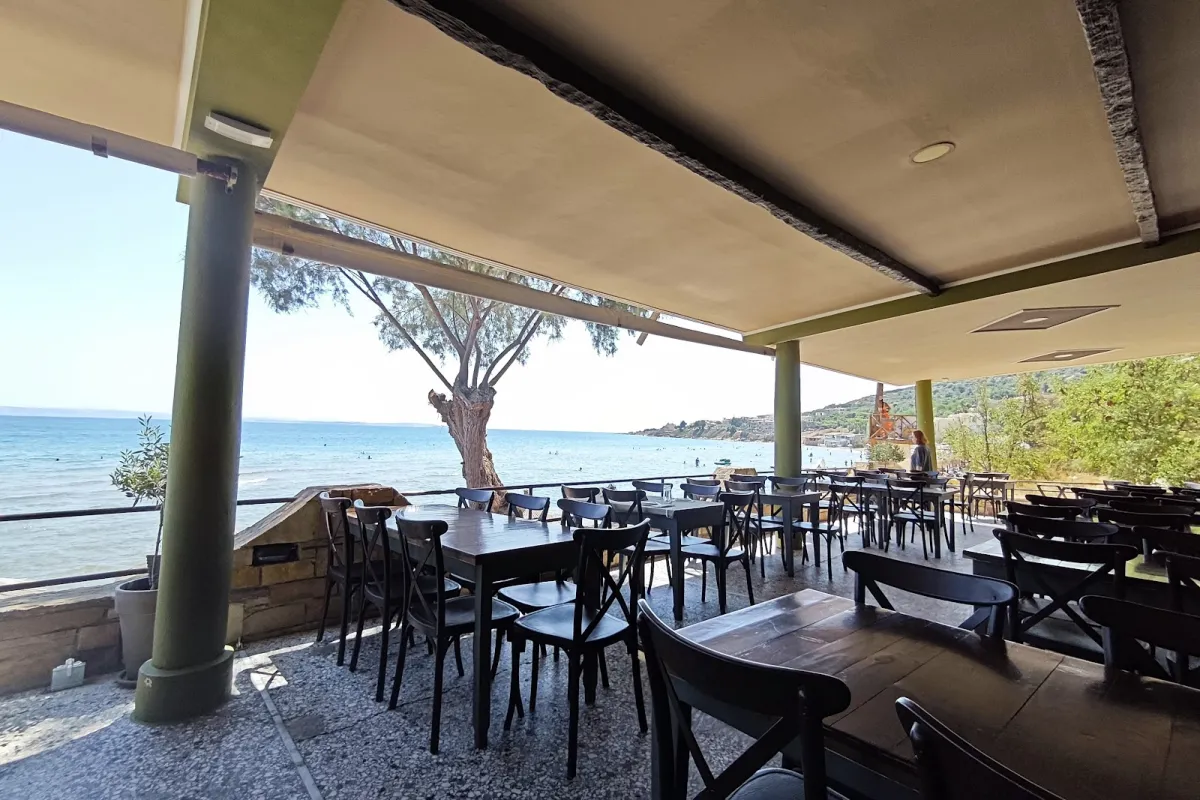 Karatzas Chios Rooms & Restaurant photo 1