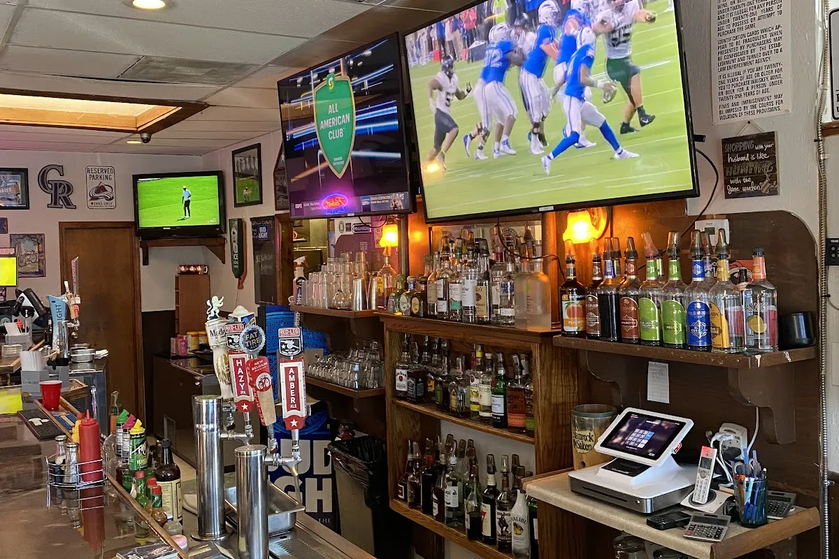 Guthrie's Sports Bar & Grill photo 1