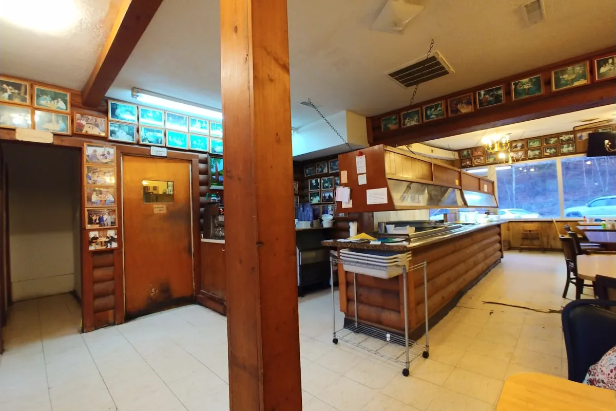 Rainbow Family Restaurant photo 1