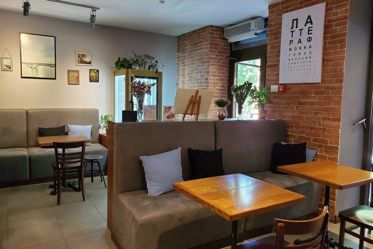 UNO cafe photo 1