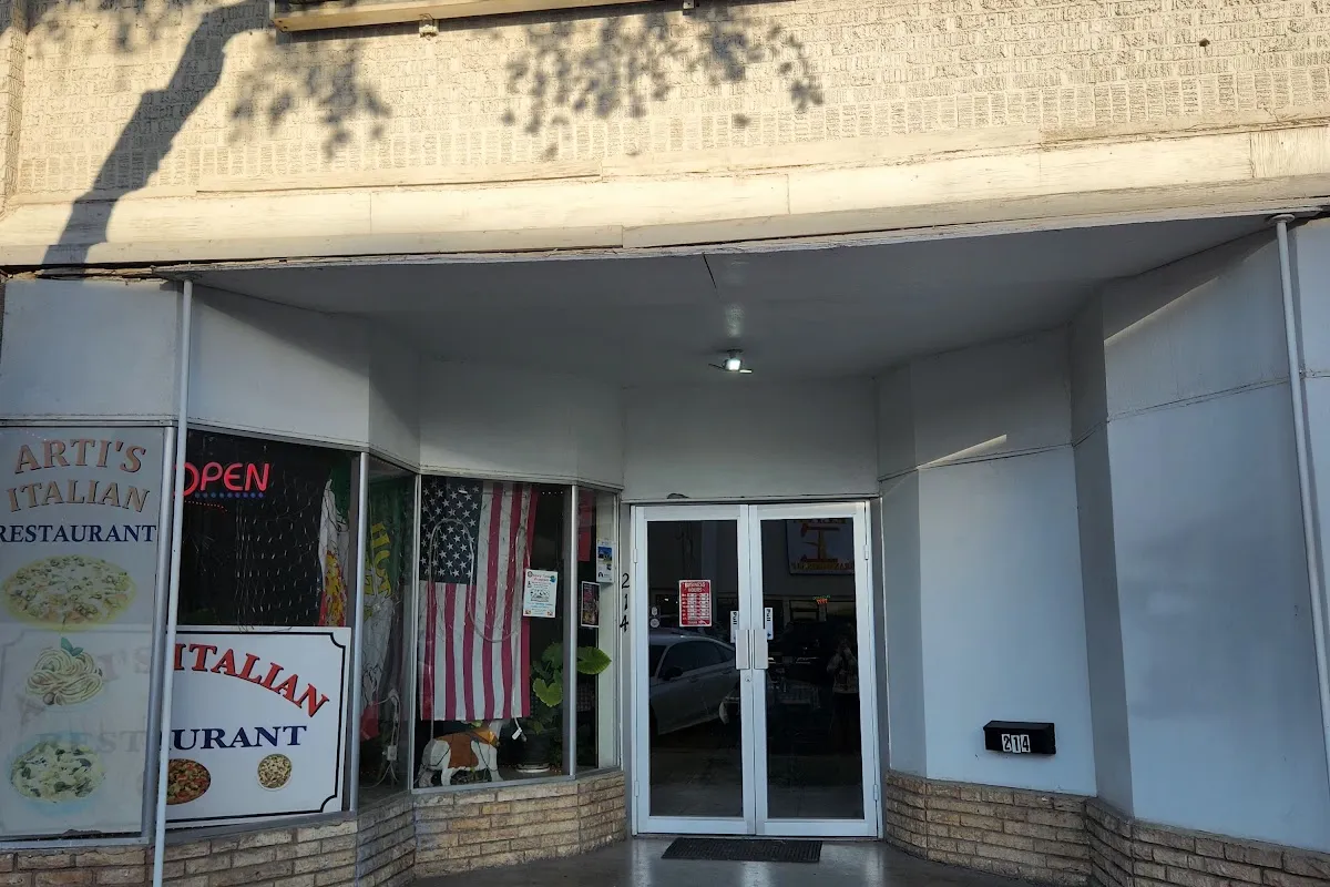 Arti’s Italian Restaurant photo 1