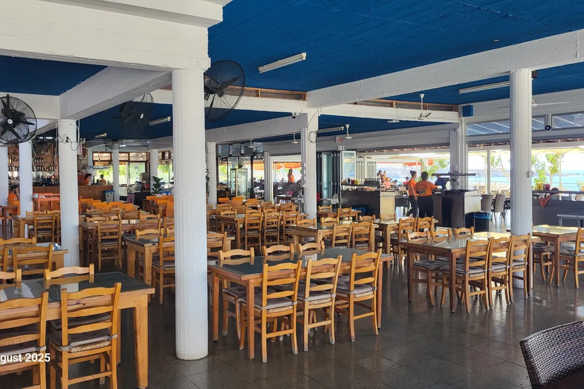 Arapis Coral Bay restaurant photo 1