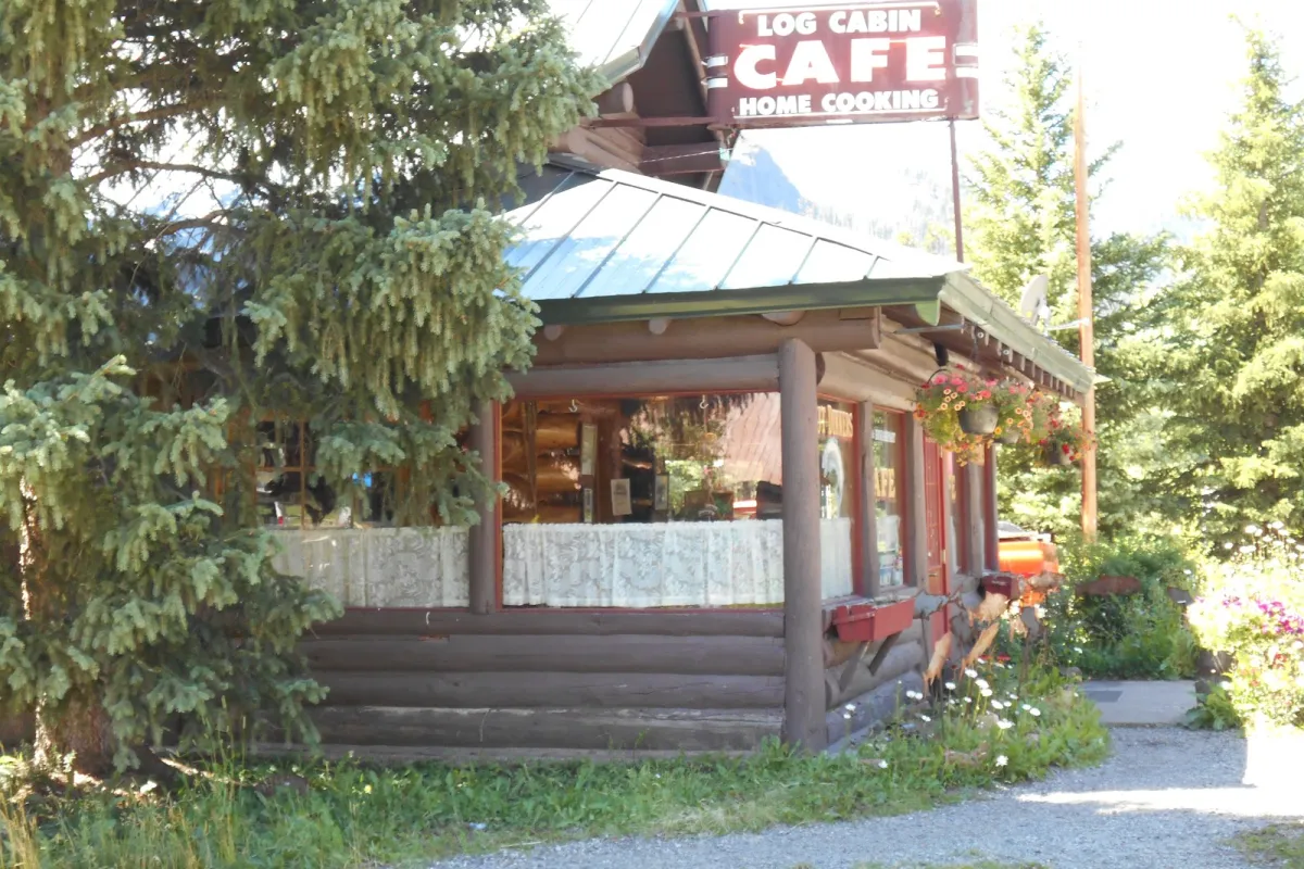 The Log Cabin Café & Beer Garden photo 1