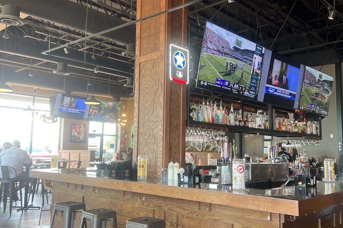 Oak Texas Bar & Grill - Weslaco photo 1