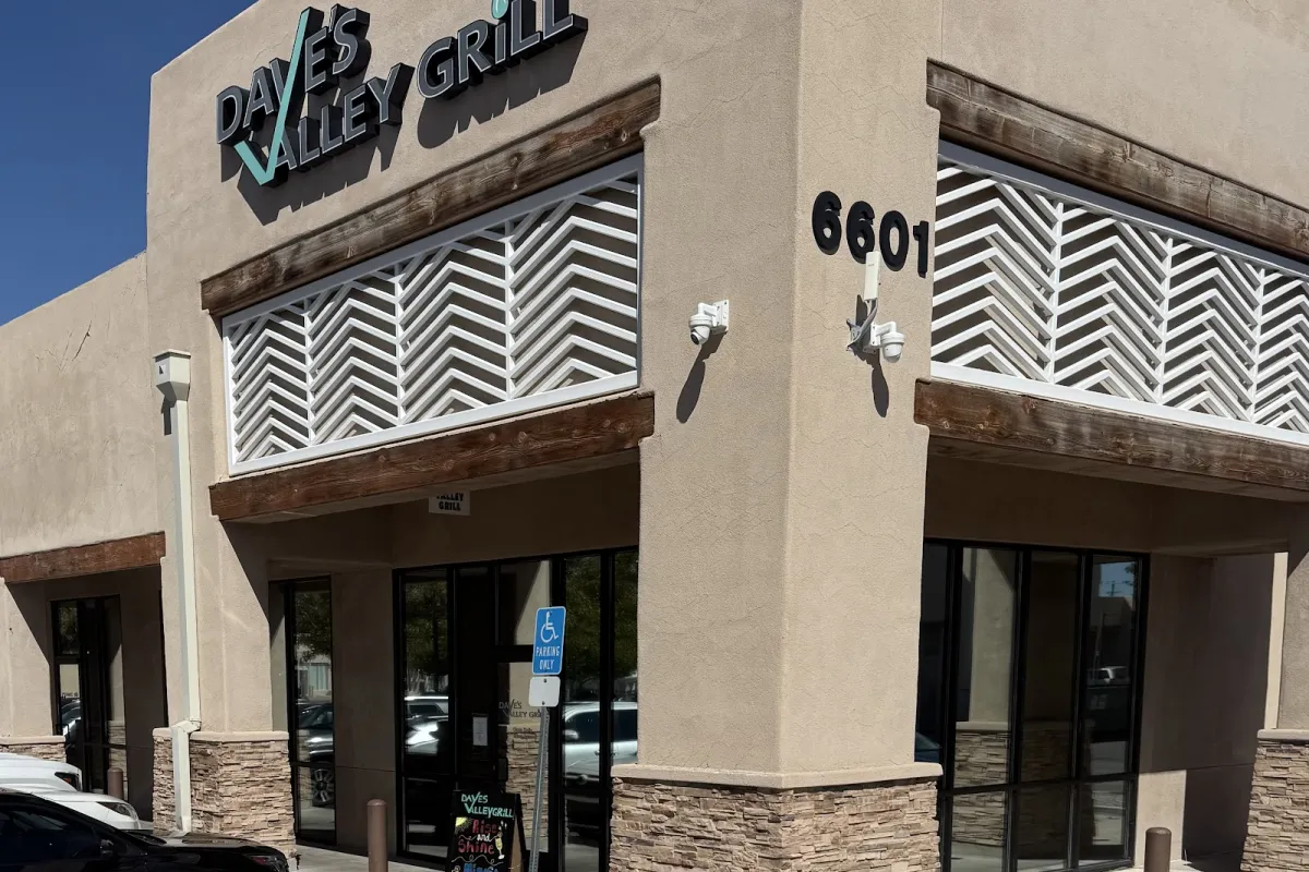Dave's Valley Grill photo 1
