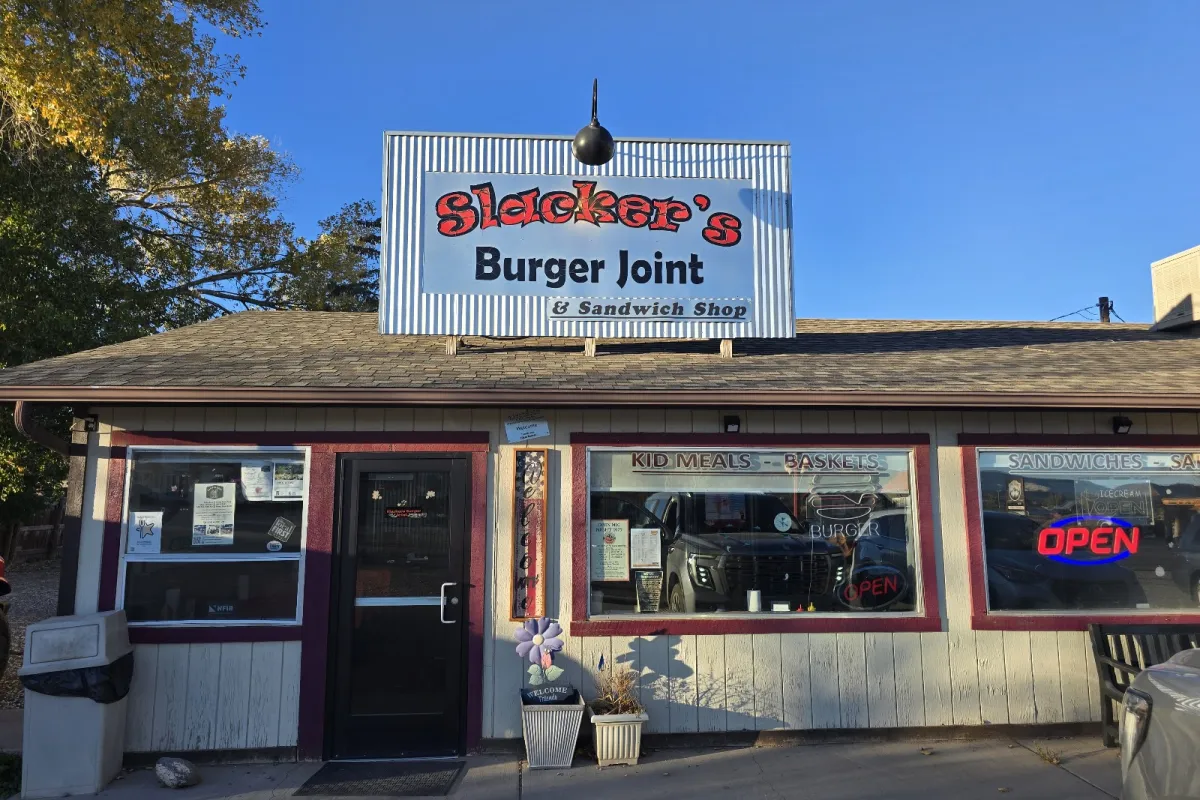Slackers Burger Joint photo 1