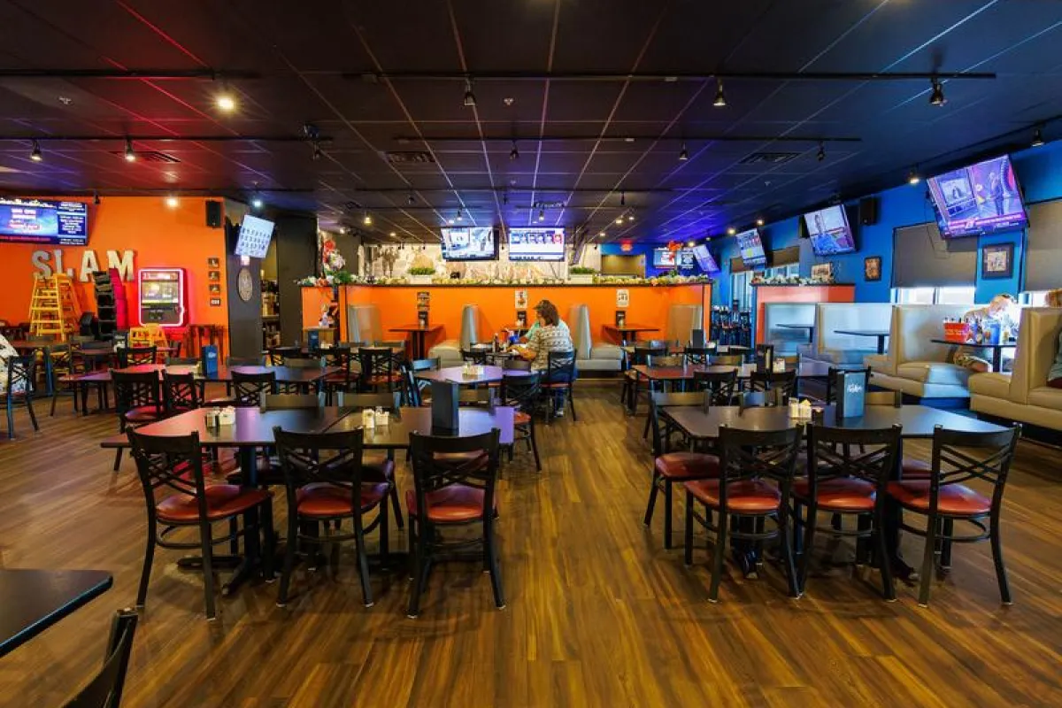 Grand Slam Restaurant & Bar photo 1