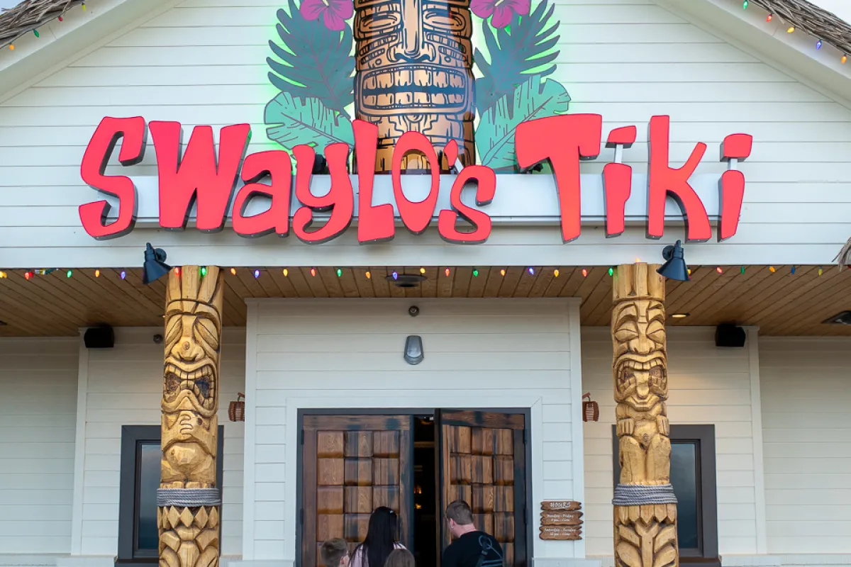 Swaylo’s Tiki Restaurant and Bar photo 1
