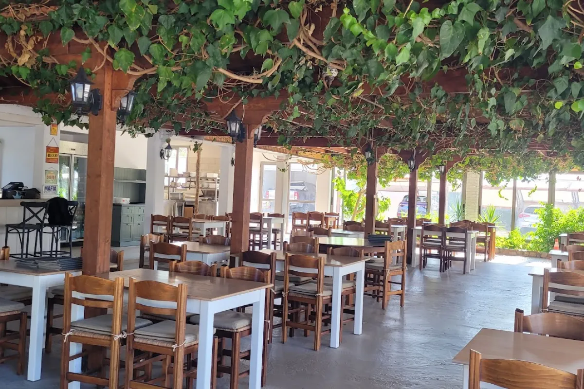 Esperos Restaurant photo 1