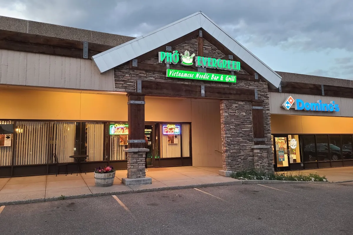 Pho Evergreen photo 1
