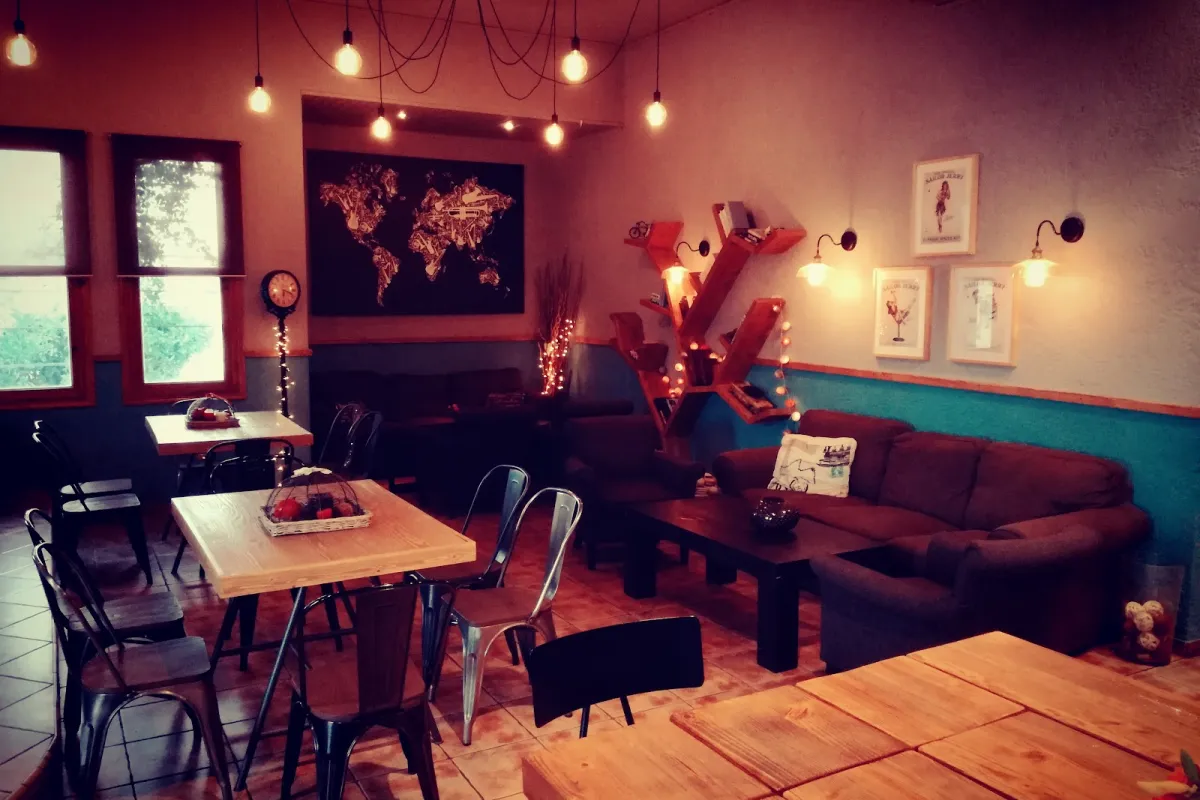 Apomero Cafe Bar photo 1