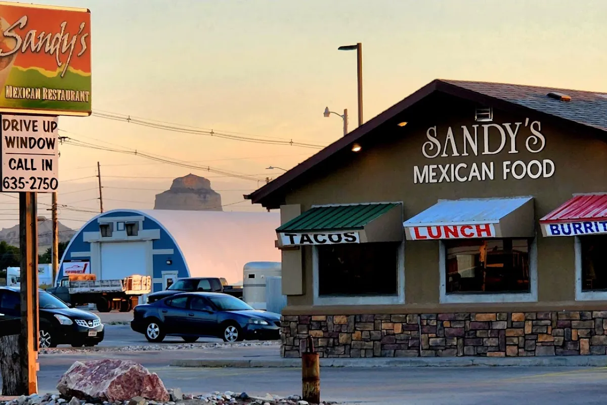 Sandy's Burritos photo 1
