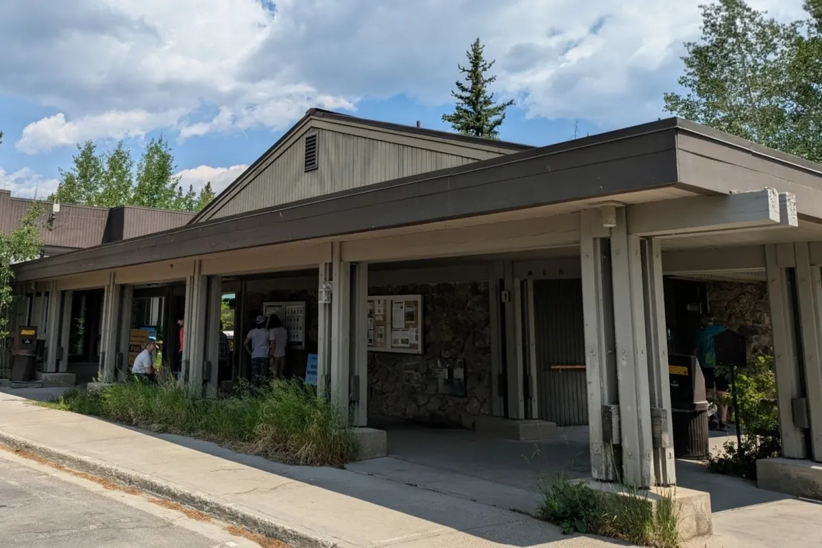 Kawuneeche Visitor Center photo 1