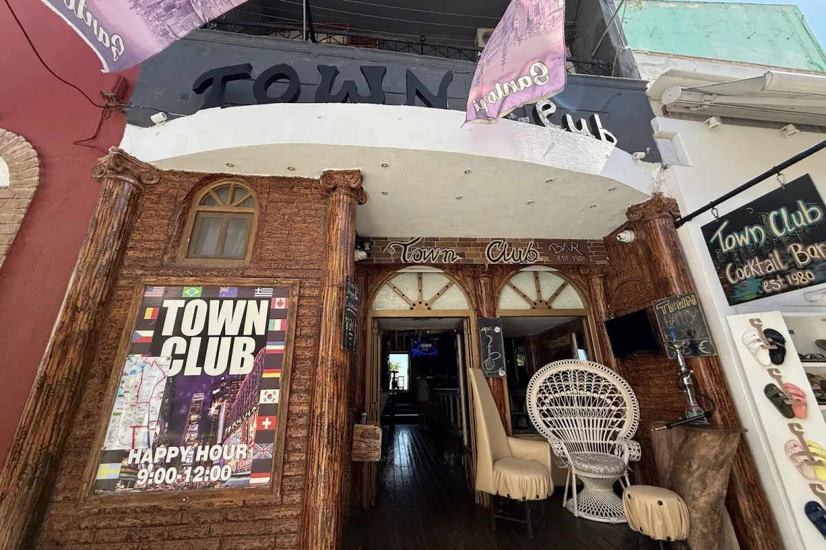 Town Club photo 1